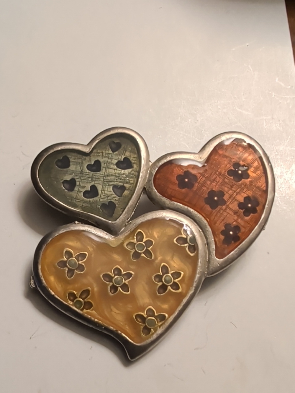 Kenneth Cole 3 Heart Pin Shaped Brooch Floral Design Patchwork Quilt Design 1.5"